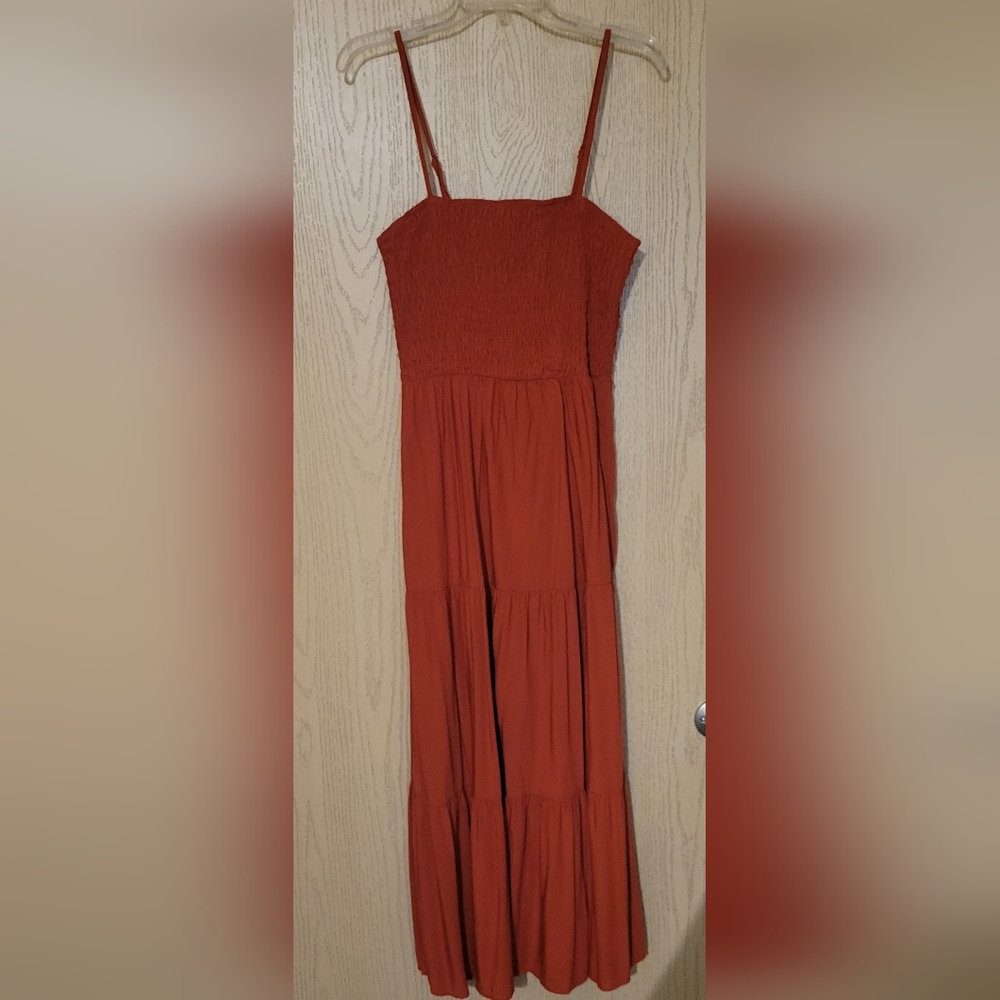 Size M NWOT Spaghetti Strap Maxi Dress with Tiered Skirt